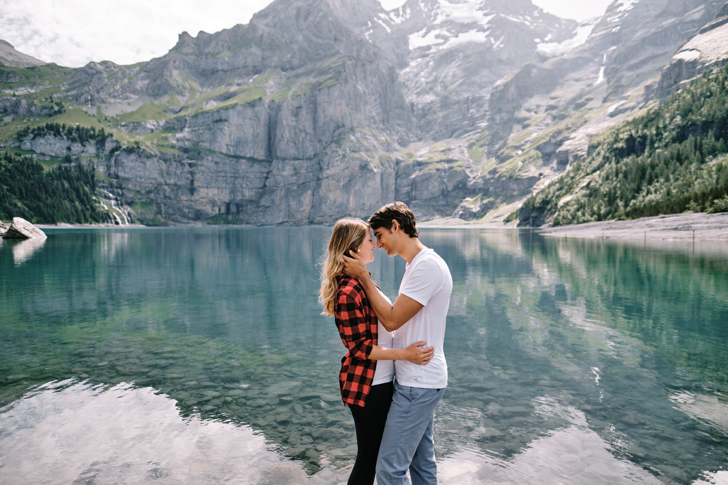 Verlobungsfotos Oeschinensee – Kerstin & Patrick