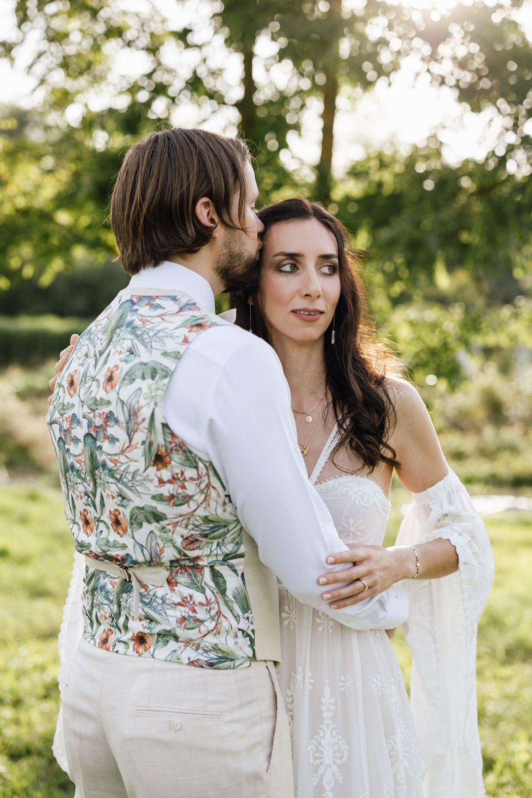 Brautpaar bei Abendlicht im Zehendermätteli Bern